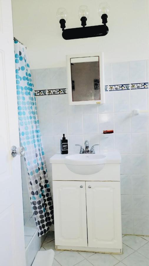 Sugalove Villa 30 Flamboyant Ave Saint James Luaran gambar