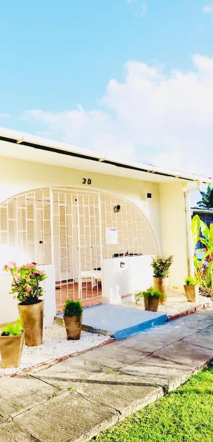 Sugalove Villa 30 Flamboyant Ave Saint James Luaran gambar